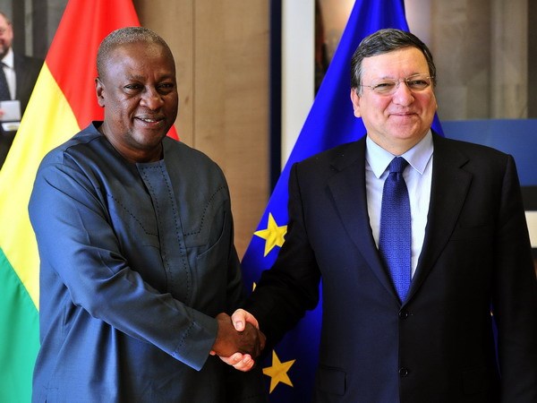 В Брюсселе открылся 4-й саммит ЕС-АС